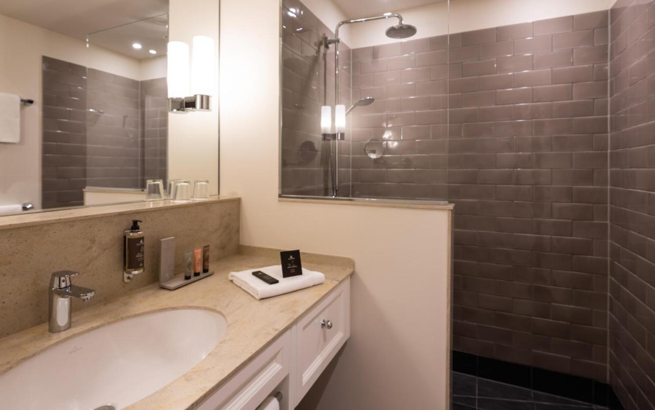 Hotel & Gaestehaus Gut Kaden Alveslohe Экстерьер фото