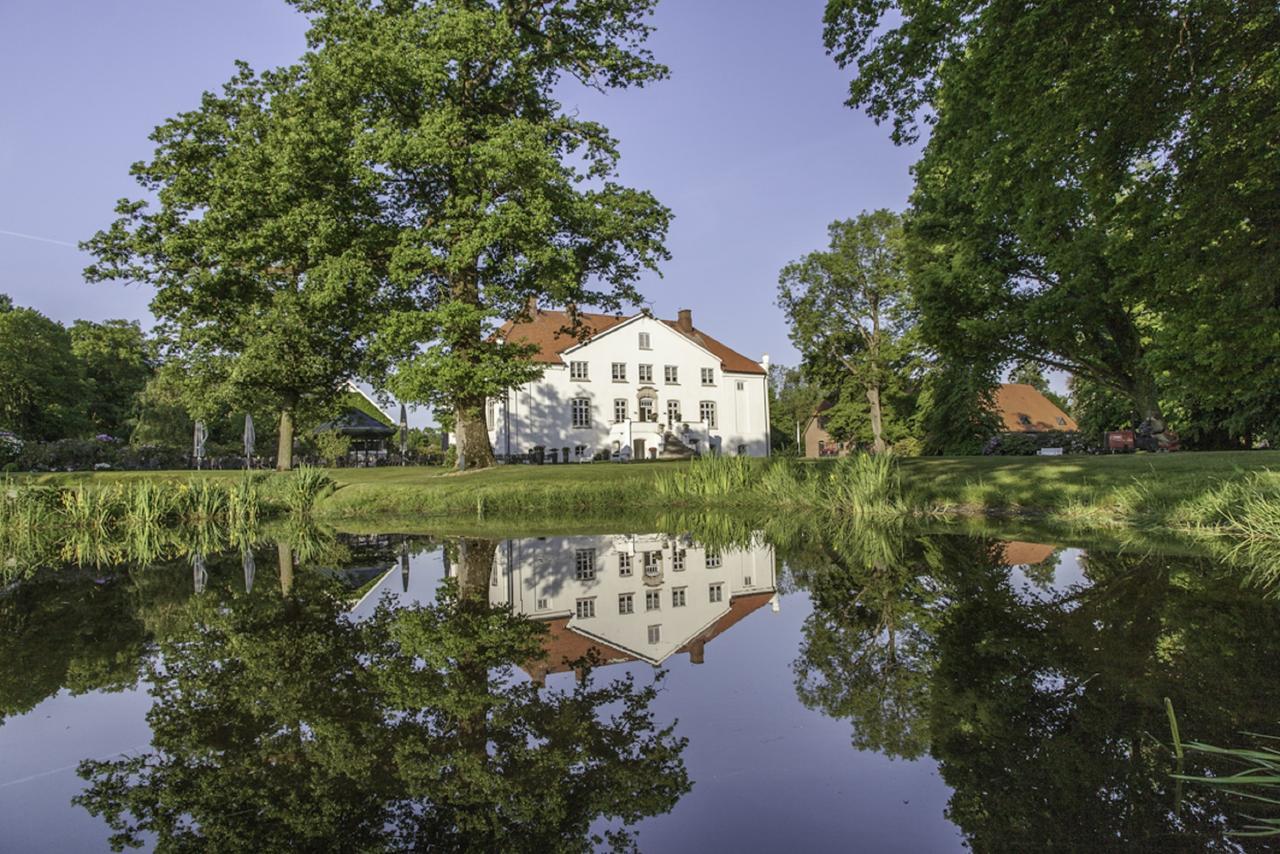 Hotel & Gaestehaus Gut Kaden Alveslohe Экстерьер фото